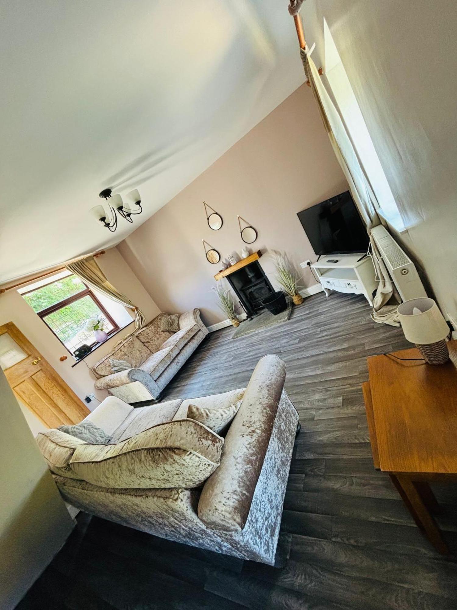 Glan-Yr-Afon Cottage Two Bedrooms Sennybridge Exterior foto
